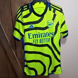 An Adidas official MLS Arsenal Football Club jersey in a men's size medium. NWT